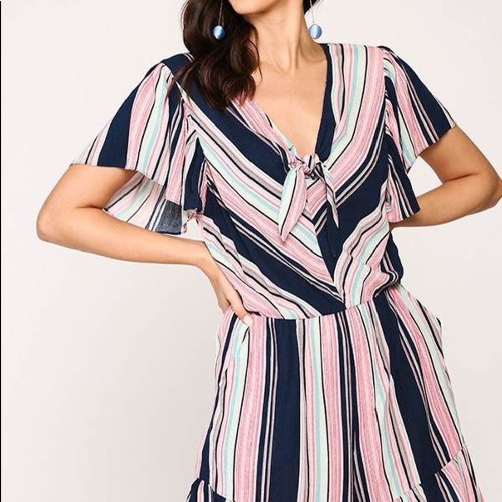 Gigio UMGEE Navy Pink Striped V-Neck Romper Ruffle Hem Front Tie Size M